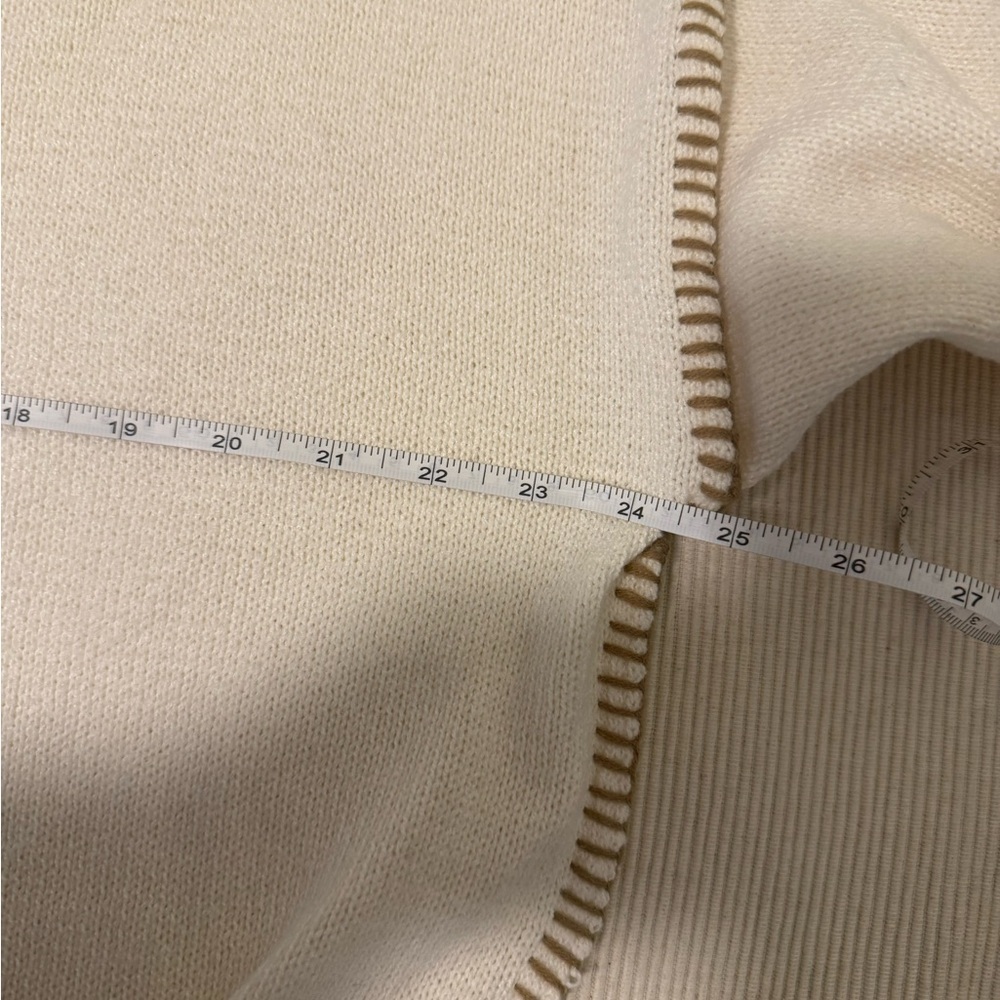 Le Lis Cream Knit Sweater L Large Drop Shoulder Stitch Detail Cozy Neutral Top - Picture 3 of 6